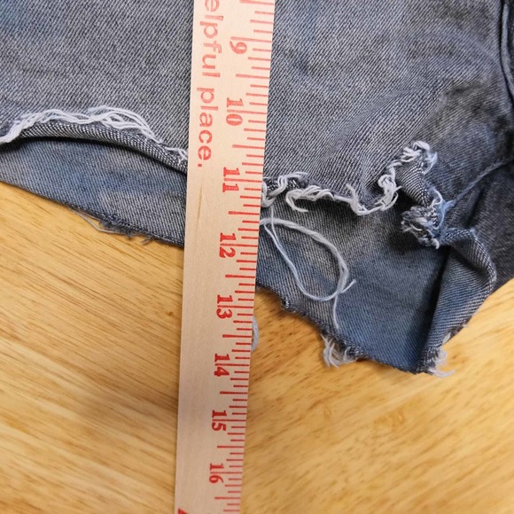 Levi's 501 Womens Denim Shorts Size 28 High Rise Cheeky Raw Hem Black Wash - Picture 5 of 12